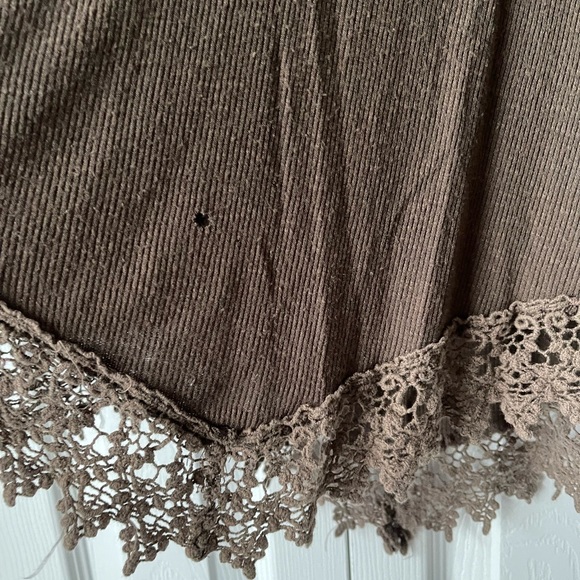 Junior’s Tank Top - Picture 4 of 6